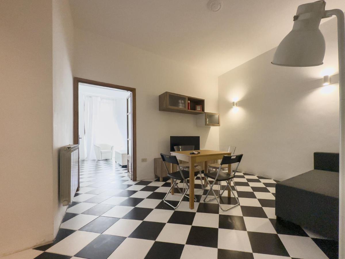 Domus Sant'Elena 2 Apartment Рим Екстериор снимка