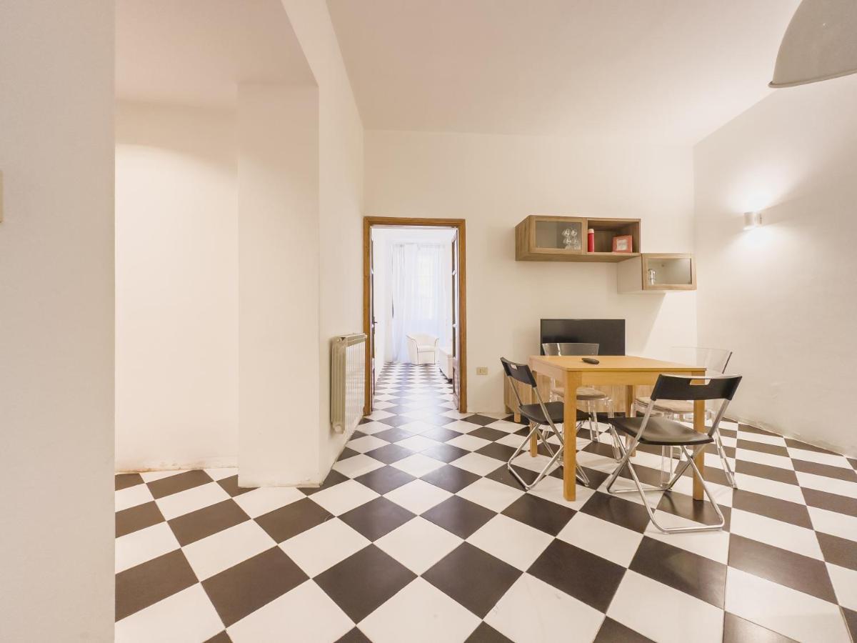 Domus Sant'Elena 2 Apartment Рим Екстериор снимка