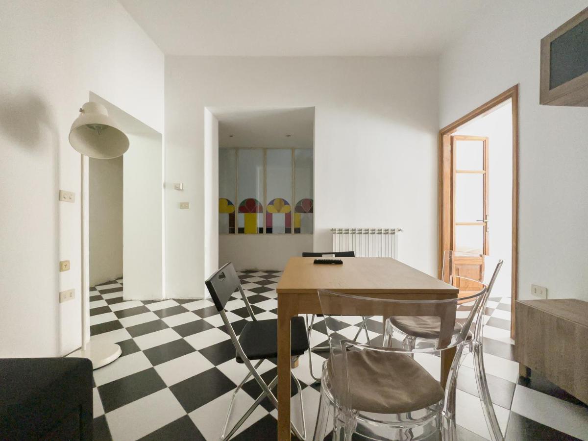 Domus Sant'Elena 2 Apartment Рим Екстериор снимка